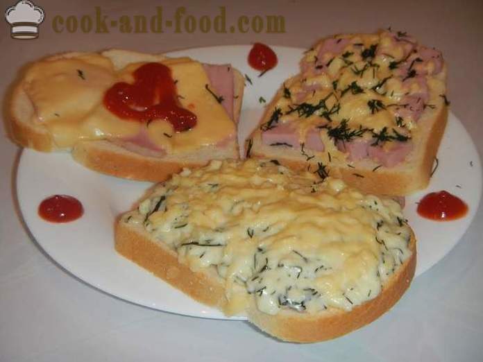 Receitas simples para sanduíches quentes com queijo e salsicha na pressa