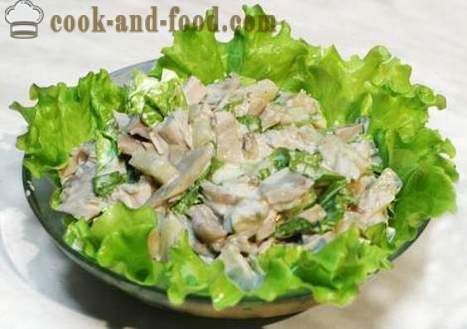 Salada de cogumelos com cogumelos, queijo e ovos. receita simples, saborosa e saudável com fotos.