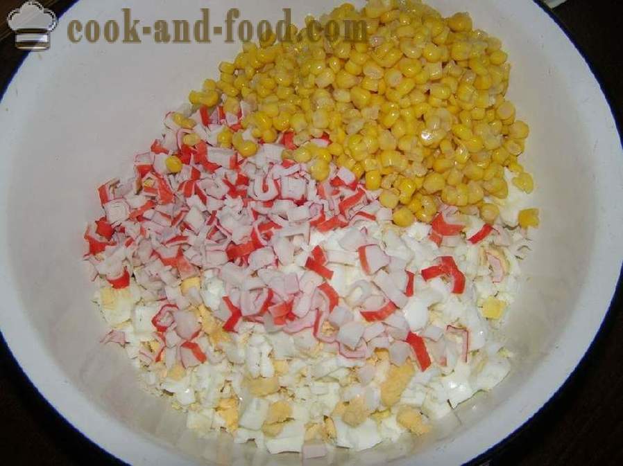 Salada de caranguejo - receita para um clássico e simples, com fotos. Como cozinhar uma deliciosa salada de caranguejo com milho, arroz e pepino
